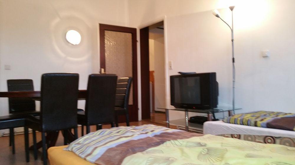 Raisa Randhartingergasse 12 Hotel Vienna