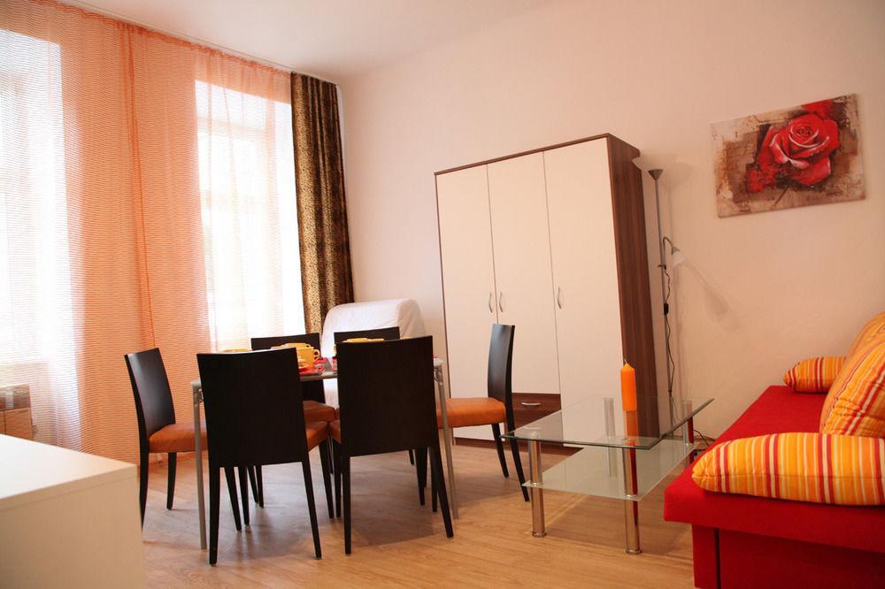 Raisa Randhartingergasse 12 * Vienna