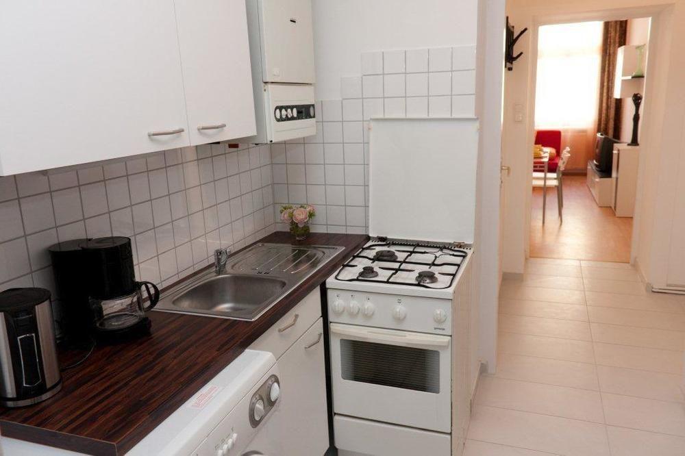 Raisa Randhartingergasse 12 Hotel Vienna